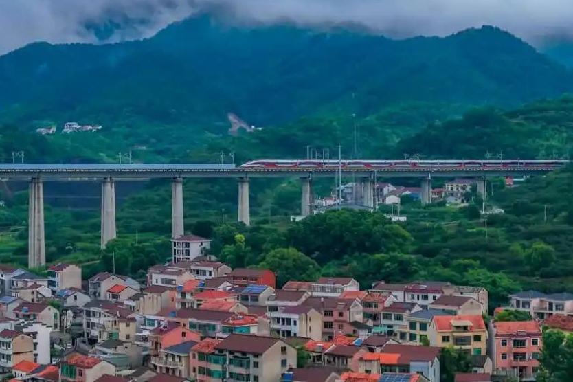 按一个中国原则依法管控台岛