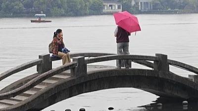 双首金人