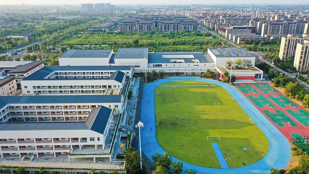 云南阿奎离世前直播称实在熬不住了