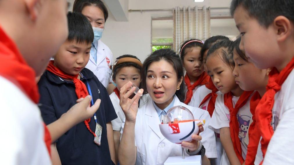 时政微观察丨永远保持对人民的赤子之心